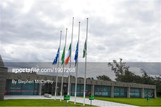 Tributes paid to former Republic of Ireland manager Jack Charlton