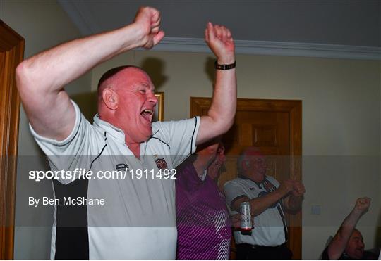Dundalk Supporters Watch at Home