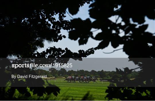 Horse Racing from Leopardstown