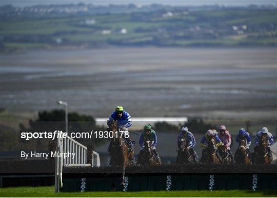 Horse Racing from Tramore