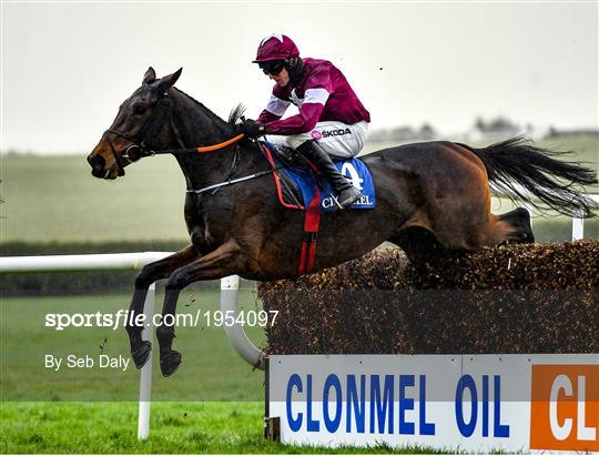 Horse Racing from Clonmel