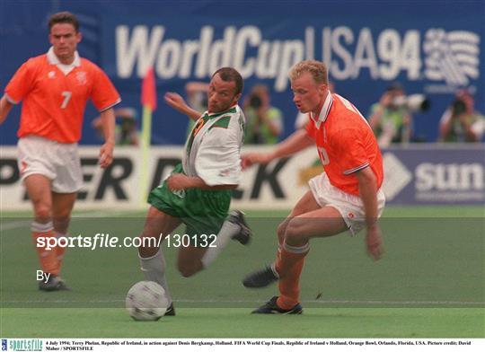 Netherlands v Republic of Ireland - FIFA World Cup 1994 Round of 16