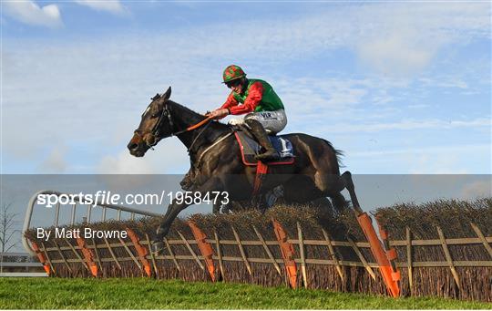 Horse Racing from Naas