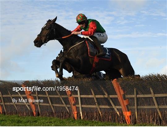 Horse Racing from Naas