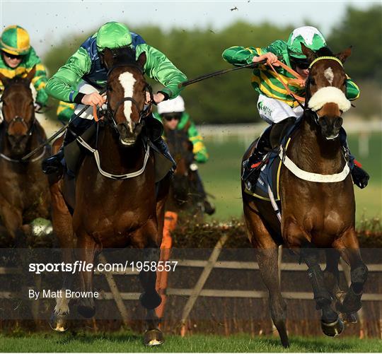 Horse Racing from Naas