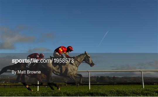 Horse Racing from Naas