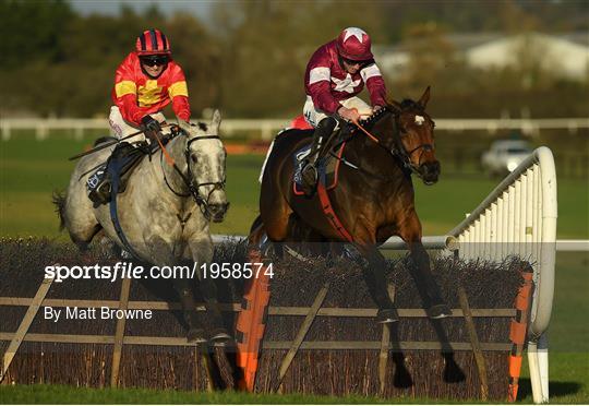 Horse Racing from Naas