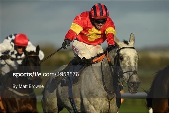 Horse Racing from Naas