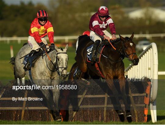 Horse Racing from Naas