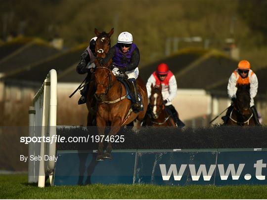 Horse Racing from Tramore