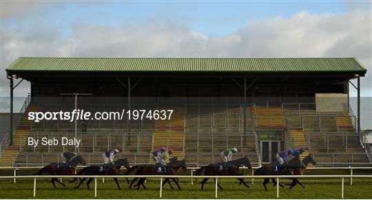 Horse Racing from Tramore