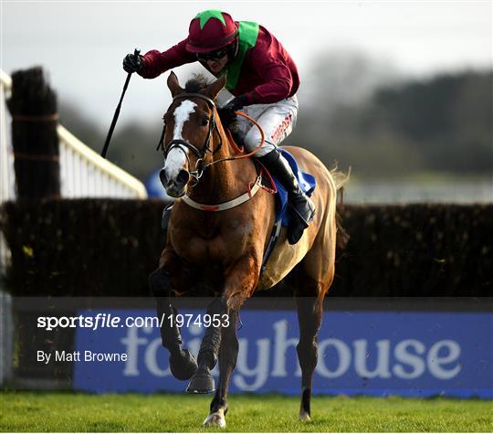 Horse Racing from Fairyhouse