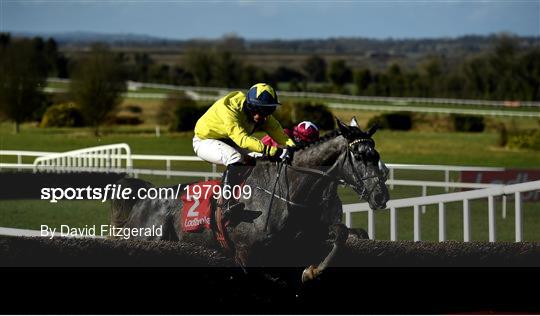 Horse Racing from Navan