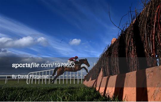 Horse Racing from Navan