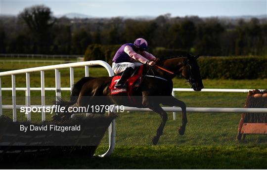 Horse Racing from Navan