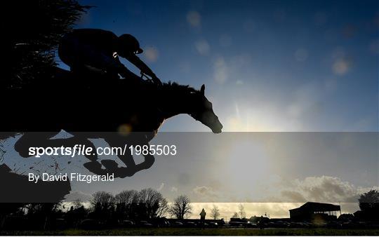 Horse Racing from Thurles