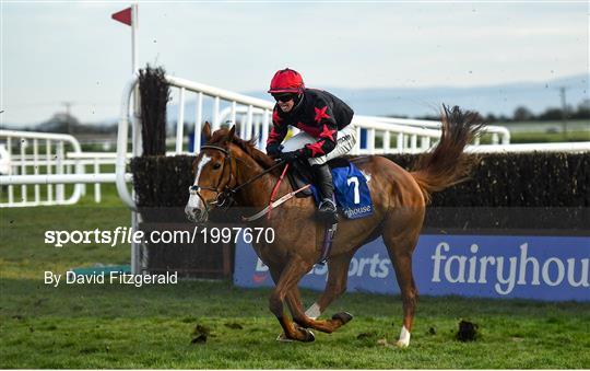 Horse Racing from Fairyhouse