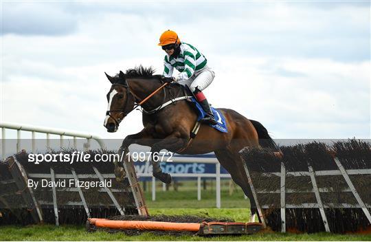 Horse Racing from Fairyhouse