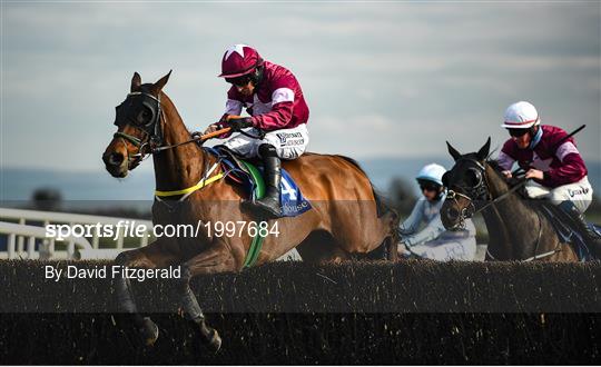 Horse Racing from Fairyhouse