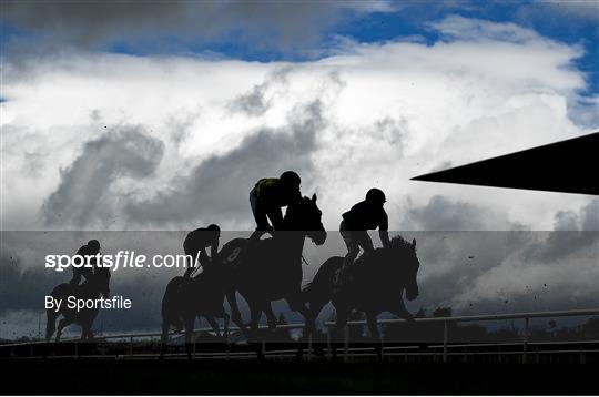 Horse Racing from The Curragh Horse Racing from The Curragh