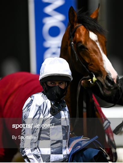 Horse Racing from The Curragh