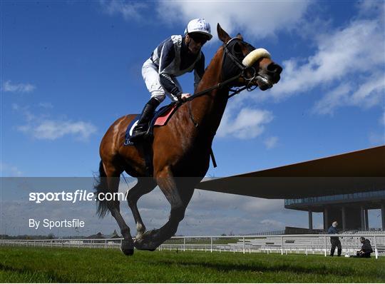 Horse Racing from The Curragh