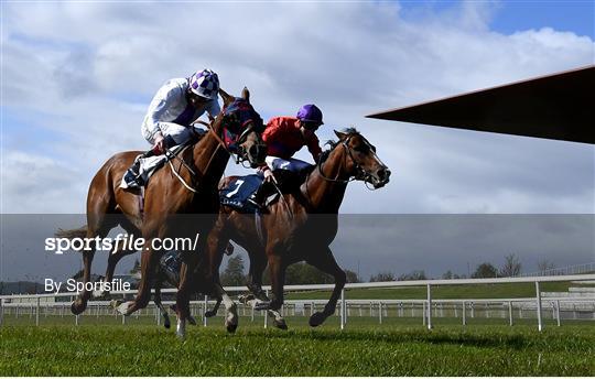 Horse Racing from The Curragh