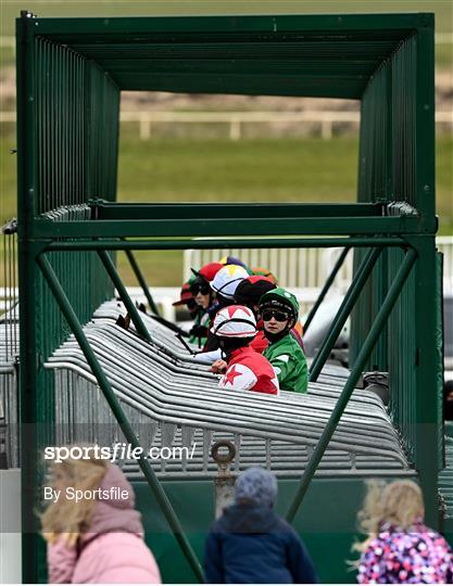 Horse Racing from The Curragh