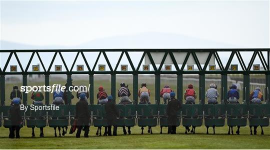 Horse Racing from The Curragh