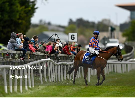 Horse Racing from The Curragh