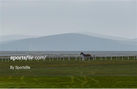 Horse Racing from The Curragh Horse Racing from The Curragh