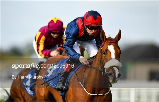 Horse Racing from The Curragh