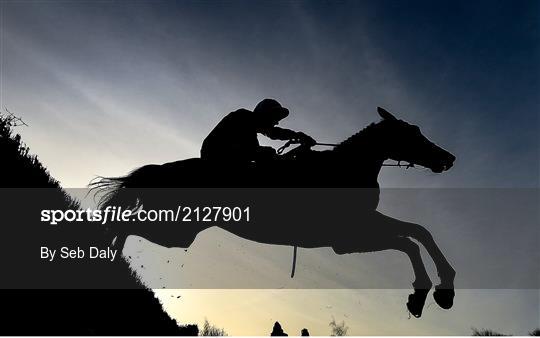 Horse Racing from Thurles