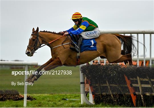 Horse Racing from Thurles