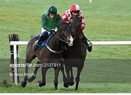 Horse Racing from Naas