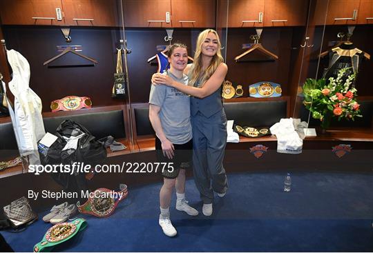 Katie Taylor v Amanda Serrano - Undisputed Lightweight Championship Fight