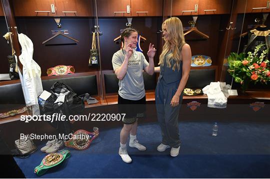 Katie Taylor v Amanda Serrano - Undisputed Lightweight Championship Fight