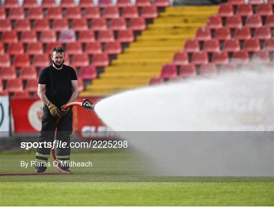 Sligo Rovers v Shamrock Rovers - SSE Airtricity League Premier Division Sligo Rovers v Shamrock Rovers - SSE Airtricity League Premier Division