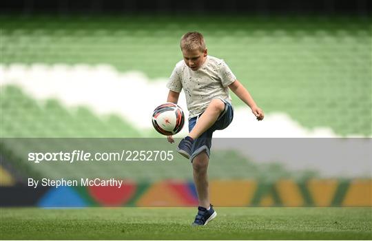 Republic of Ireland Press Conference & Training Session Republic of Ireland Press Conference & Training Session