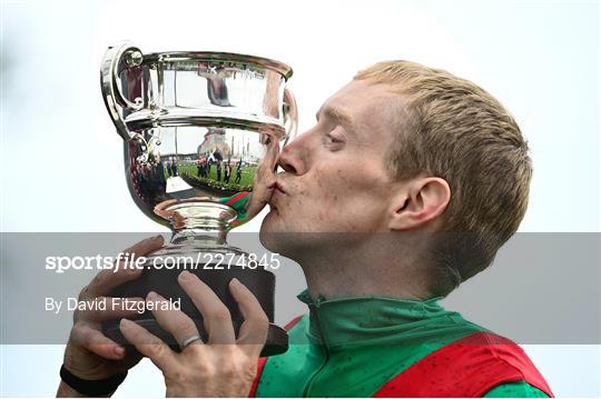 Dubai Duty Free Irish Derby Festival - Sunday Dubai Duty Free Irish Derby Festival - Sunday