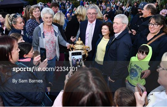 The Aga Khan Trophy comes to Tuamgraney The Aga Khan Trophy comes to Tuamgraney