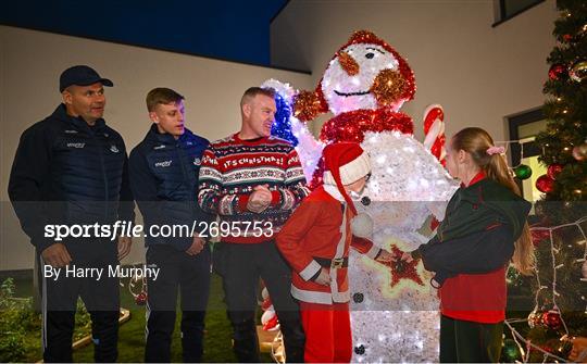 Dublin Footballers Help Children’s Health Ireland Light Up for Christmas at Connolly