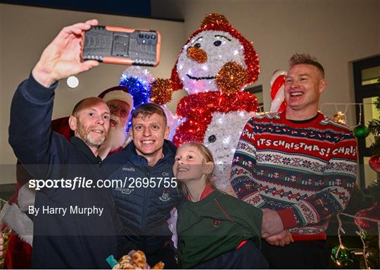 Dublin Footballers Help Children’s Health Ireland Light Up for Christmas at Connolly