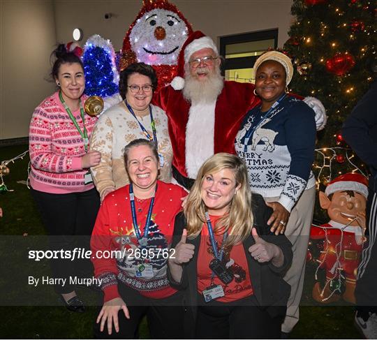 Dublin Footballers Help Children’s Health Ireland Light Up for Christmas at Connolly
