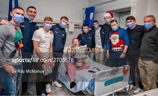 All-Ireland Senior Football Championship winners visit Children's Health Ireland at Temple Street