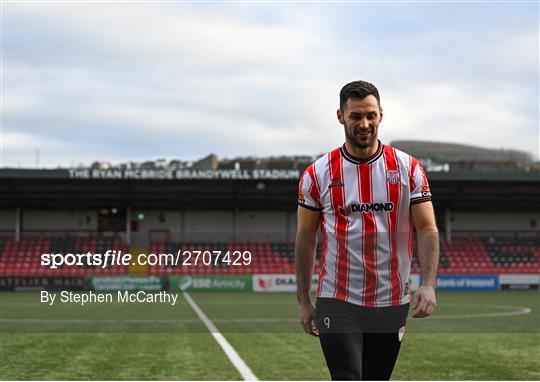Derry City Unveil New Signing Patrick Hoban