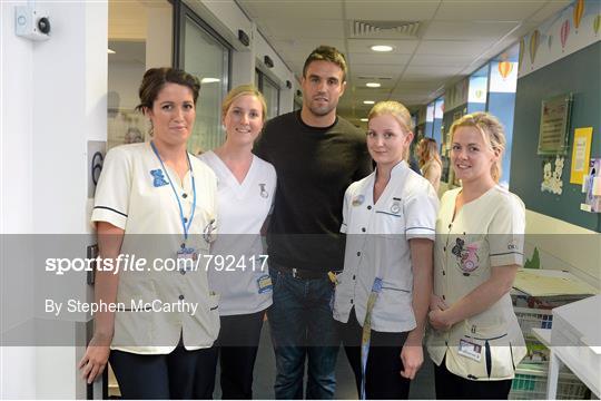Conor Murray, Munster and Ireland Rugby Star visits Temple Street Children’s University Hospital