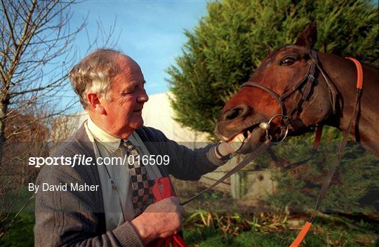 Horsetrainer Paddy Fennelly with Padre Mio