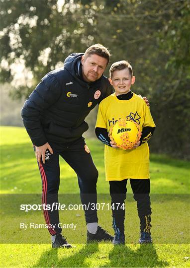 Paint the Town Yellow: Damien Duff and Oscar Walsh all in for Daffodil Day Paint the Town Yellow: Damien Duff and Oscar Walsh all in for Daffodil Day