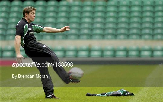Ireland Rugby kickers practice